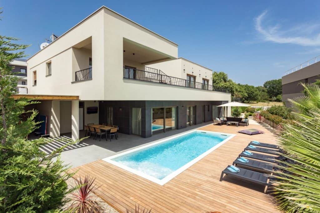 Investicija u vilu na Hvaru: financijski plan i povrat ulaganja